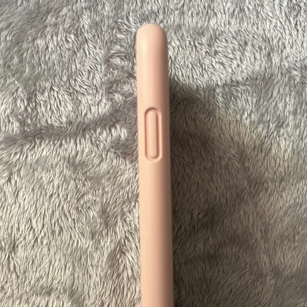 Surphy iPhone XR Silicone Case in Pink - Picture 7 of 7